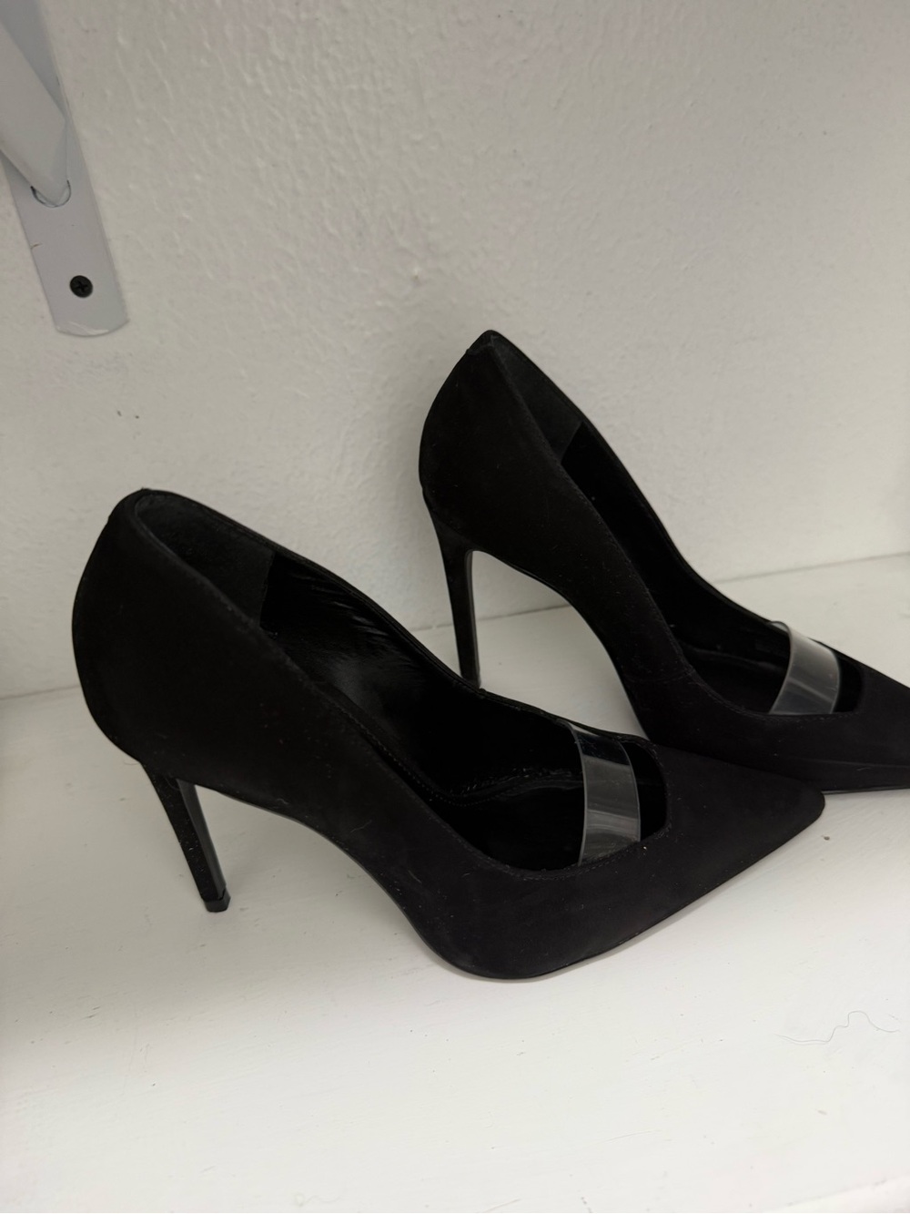 Elegant Black Pointed-Toe Women's Pumps with Clear Accent